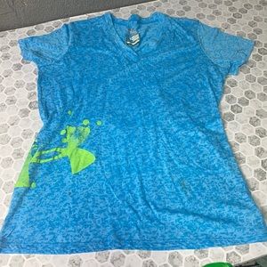 Under Armour Large Blue V Neck Short Sleeve T